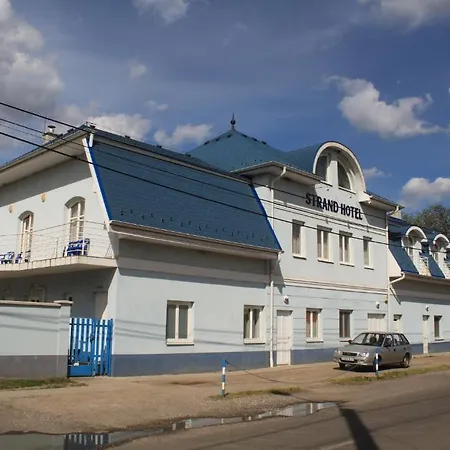 Ξενοδοχείο Strand 3*