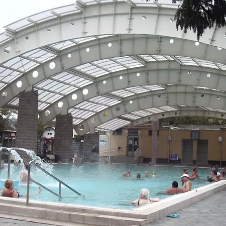 Strand Ξενοδοχείο